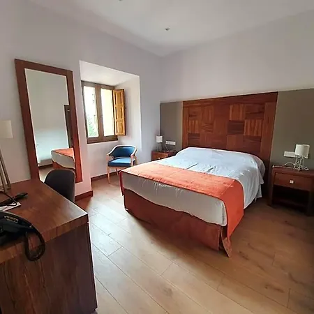 Hotell Hospederia Monasterio De La Vid 3*