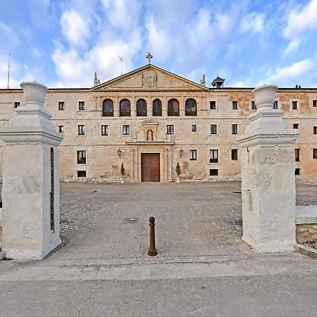 Hotel Hospederia Monasterio De La Vid 3*