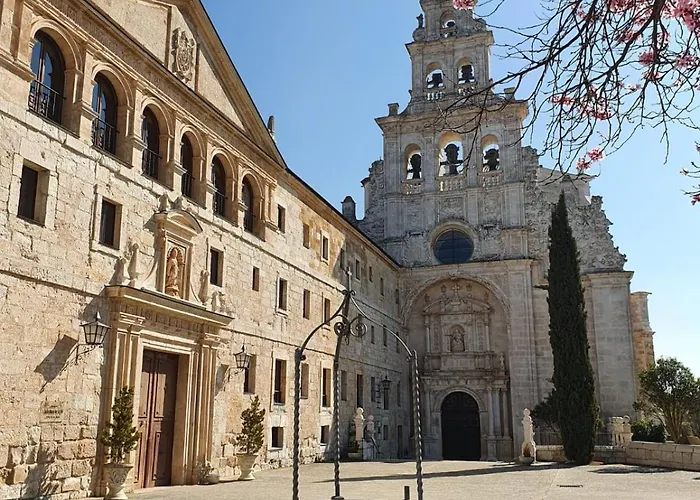 ホテル Hospederia Monasterio De La Vid La Vid y Barrios