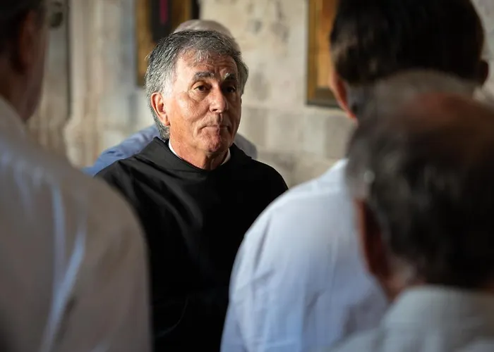 Hospederia Monasterio De La Vid ホテル 3*