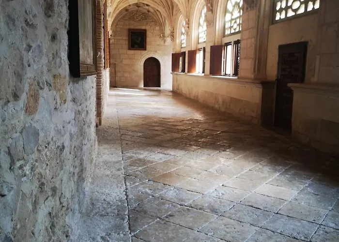Hospederia Monasterio De La Vid 3*