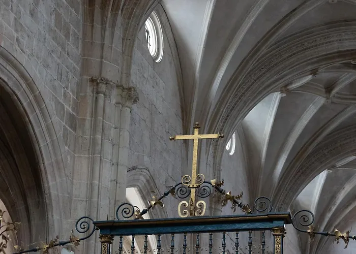 Hospederia Monasterio De La Vid Otel La Vid y Barrios