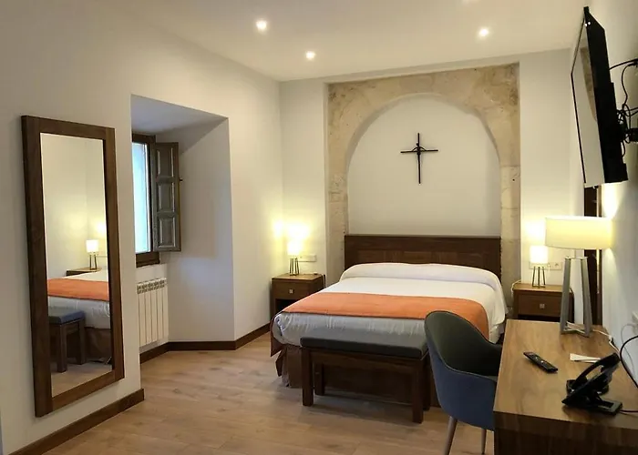 Hospederia Monasterio De La Vid ホテル 3*